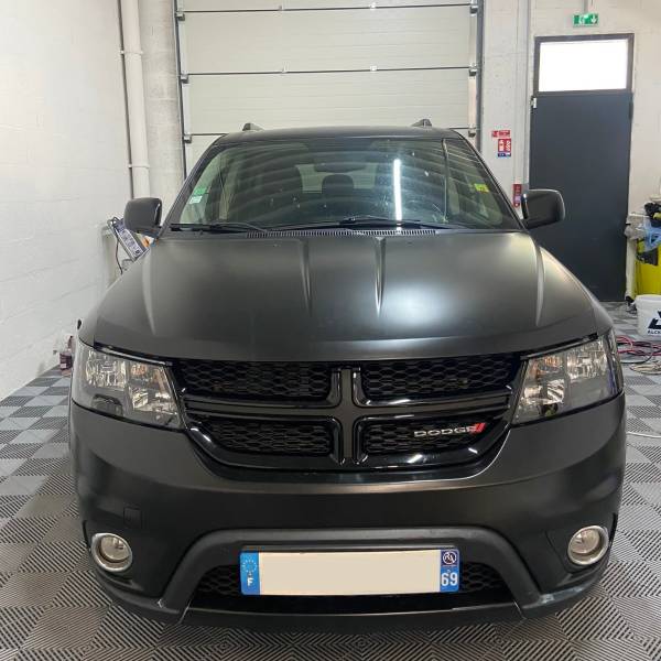 Covering complet Dodge Journey noir satin à Rochetaillée-sur-Saône