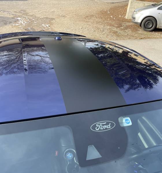 Bande noire centrale Ford Mustang GT à Saint Didier au Mont d'Or