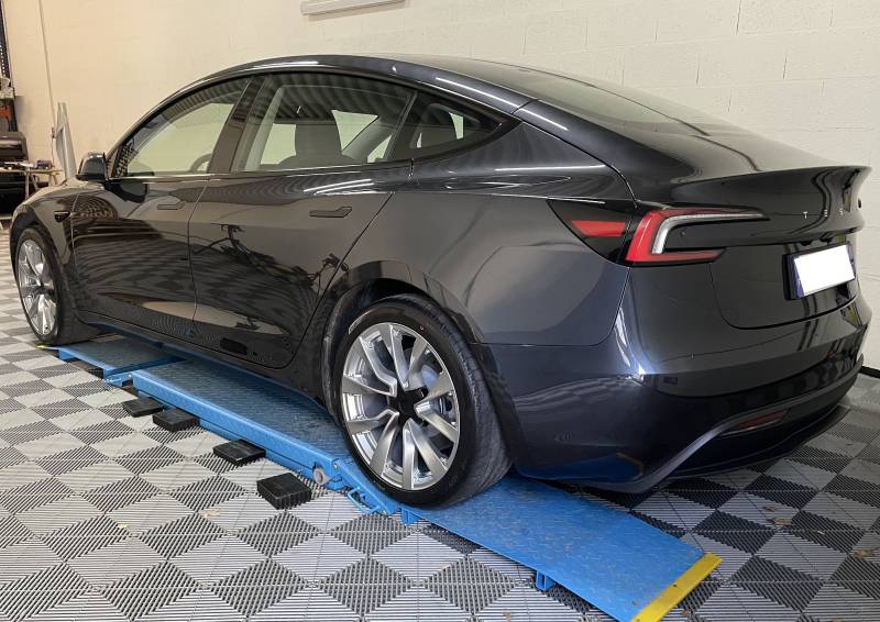 Traitement céramique complet sur une Tesla Model 3 2024 à Lyon