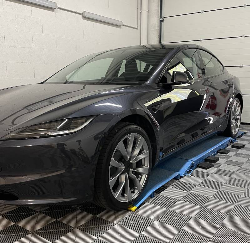 Traitement céramique complet sur une Tesla Model 3 2024 à Lyon