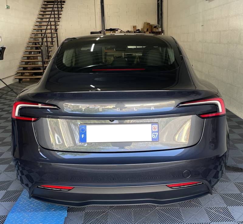 Traitement céramique complet sur une Tesla Model 3 2024 à Lyon