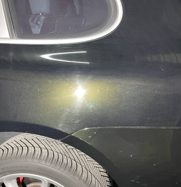 Polissage lustrage d'un Porsche Cayenne Turbo 955 à Limonest