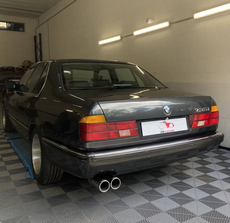 Spécialiste du polissage et lustrage de la carrosserie sur Lyon BMW 735i E32