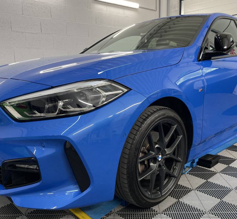 Polissage et traitement céramique d'une BMW serie 1 à Lyon