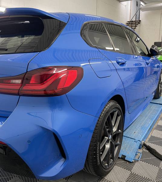 Polissage et traitement céramique d'une BMW serie 1 à Lyon