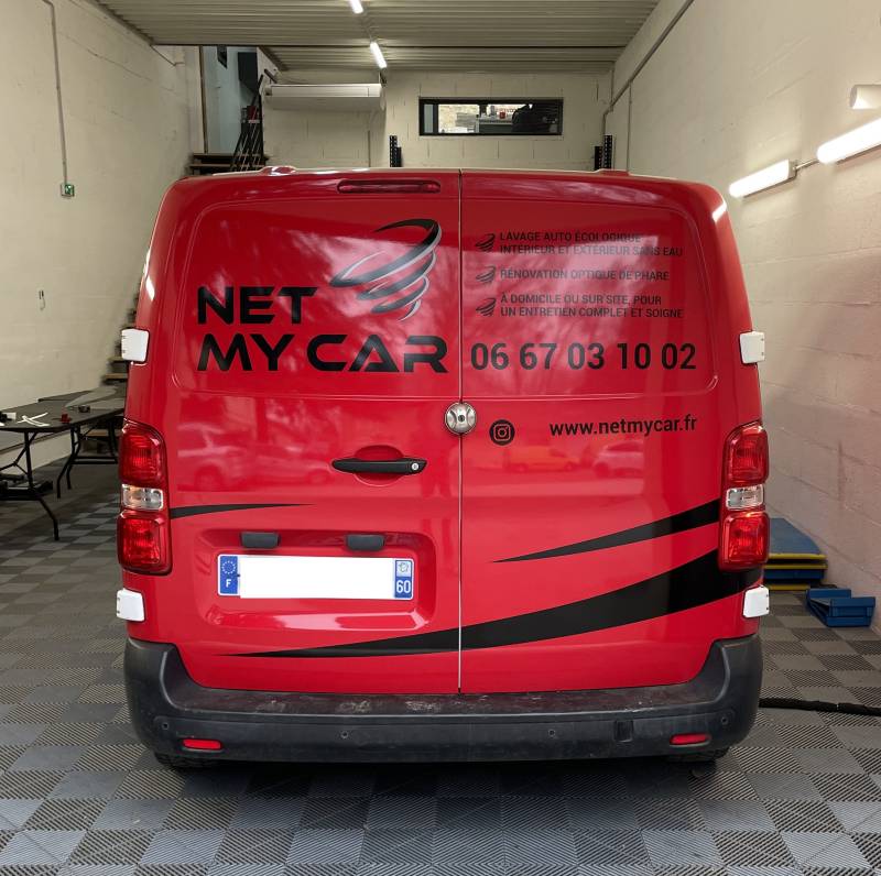 Covering complet et marquage publicitaire sur un Toyota Proace à Fleurieu-sur-Saone