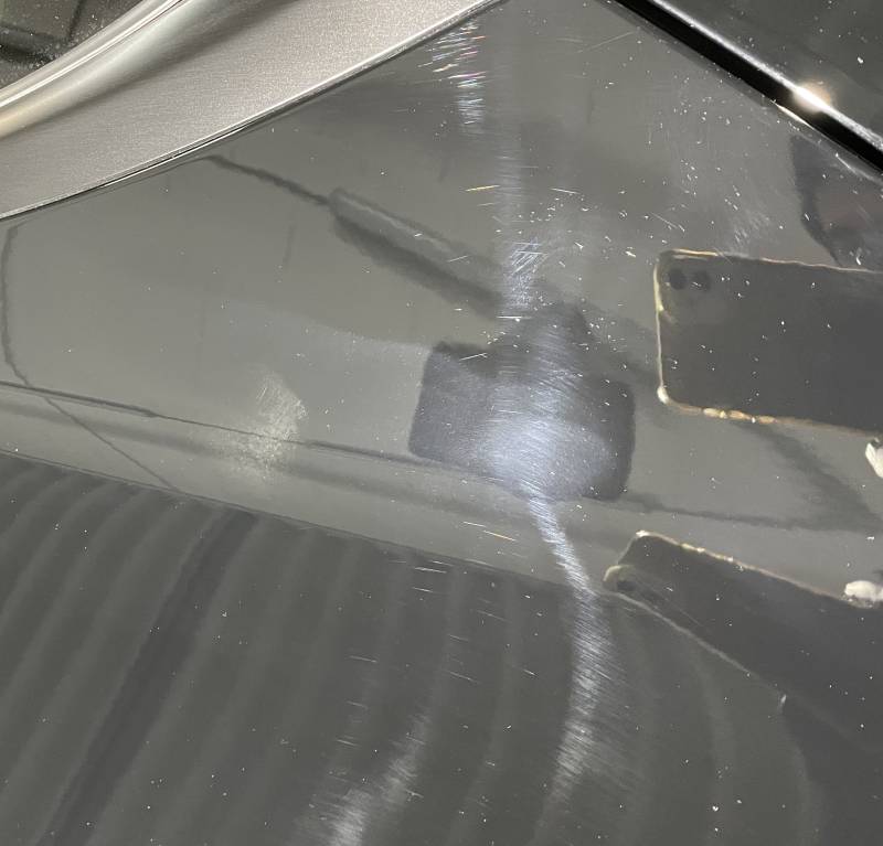 Traitement céramique intégrale de la carrosserie et du pare-brise sur cette Tesla Model Y à Lyon