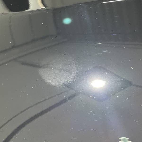 Traitement céramique intégrale de la carrosserie et du pare-brise sur cette Tesla Model Y à Lyon