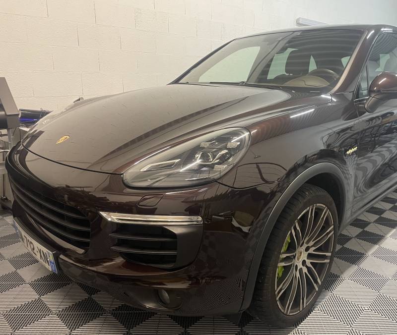 Covering complet Porsche Cayenne S en marron mat métallisé à Lyon