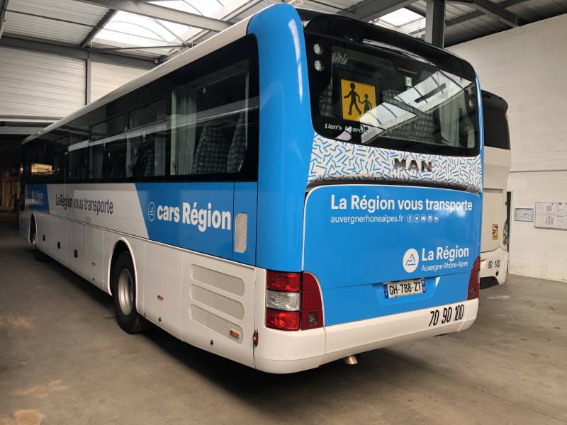 Covering de transport en commun de la région Auvergne Rhône Alpes