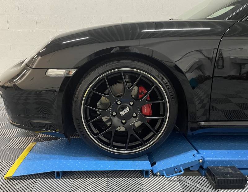 Lustrage et traitement céramique d'un Porsche Cayman S à Lyon