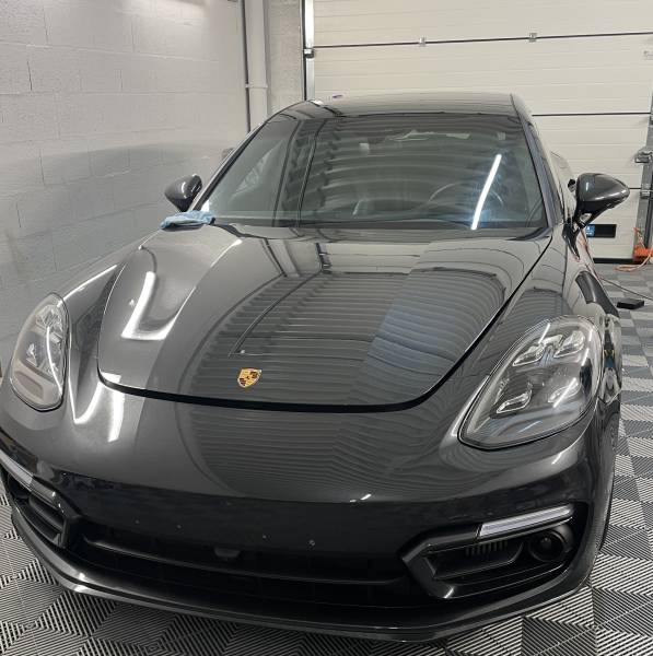 Atelier AM Covering & Detailing à Fleurieu-sur-Saône – pose d’un film PPF intégral sur Porsche Panamera Turismo