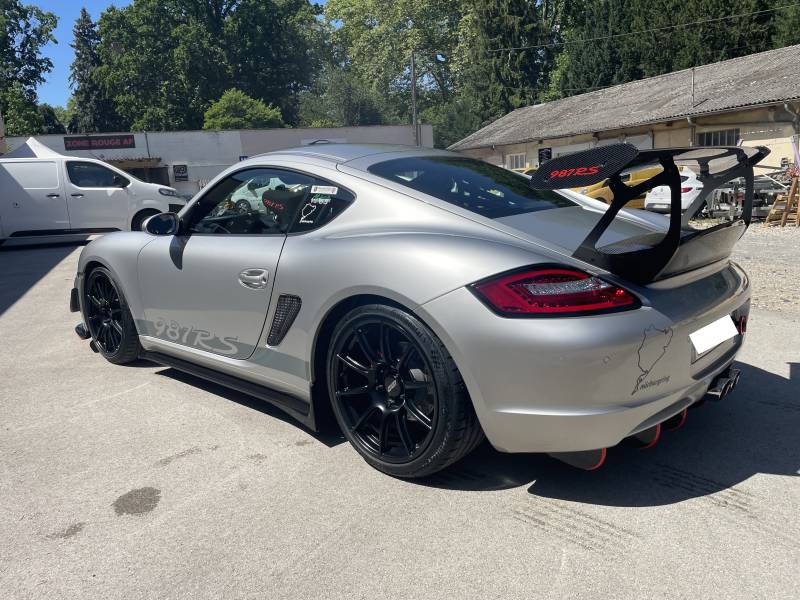 Traitement céramique sur jantes et protection carrosserie d'un Porsche Cayman S à Caluire-et-Cuire