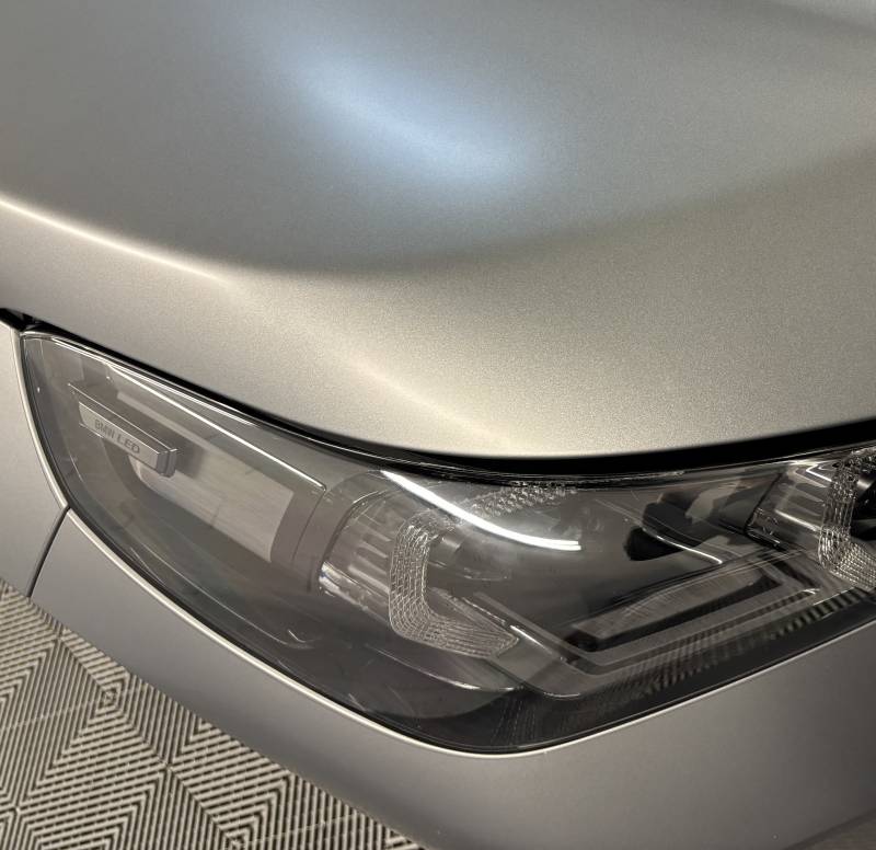 Protection PPF mat sur BMW iX1 gris mat à Fleurieu-sur-Saône (Lyon)