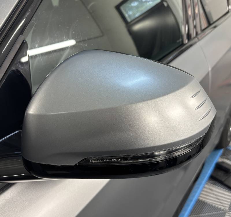 Protection PPF mat sur BMW iX1 gris mat à Fleurieu-sur-Saône (Lyon)