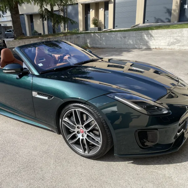 Réalisation : Sublimation d'une Jaguar F-Type Vert Anglais (Polissage & Traitement Céramique)