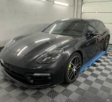 Notre zone d'activité pour ce service Entreprise offrant des options de couleurs chromes